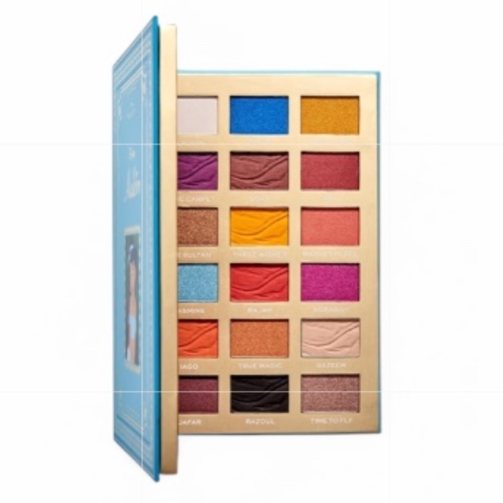 NIB I Heart Revolution Disney Aladdin Eye Shadow And Cheek Pallet - Picture 2 of 4
